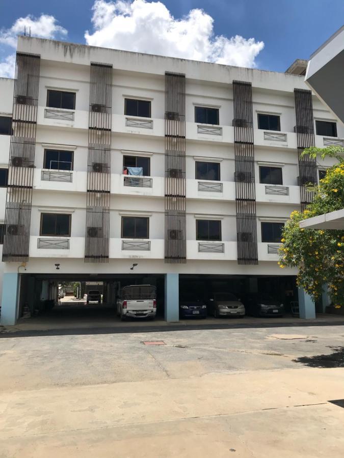 Vatchara Northgate Hotel Nakhon Sawan Exterior foto