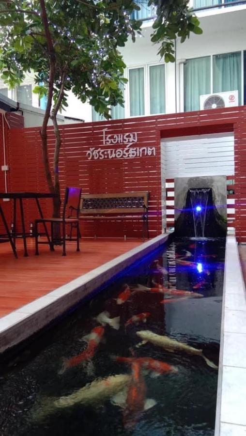Vatchara Northgate Hotel Nakhon Sawan Exterior foto